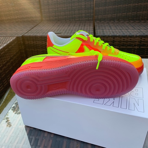 Custom NIKE BY YOU colorway - Picture 2 of 3